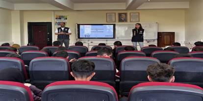 Kars Emniyet Müdürlüğü, Gençleri Siber Risklere Karşı Bilinçlendiriyor