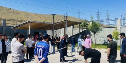 Elazığ’da öğrencilere çadır kurma ve yangın eğitimi