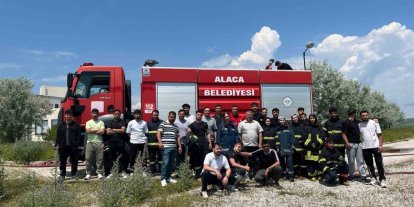 Alaca’da üniversite öğrencilerine uygulamalı yangın eğitimi