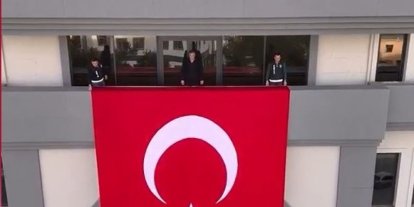 Osmaniye’de belediye personelinden ay-yıldızlılara moral videosu
