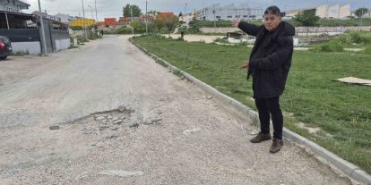 Ana arterle kesişiminde sürekli kaza olan sokak için tedbir alınması bekleniyor