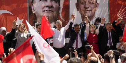 Özgür Özel Tekke’de konuştu
