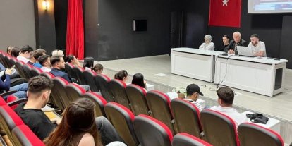 DPÜ Domaniç Hayme Ana MYO’da ’Avrupa Birliği ve Demokrasi’ farkındalığı semineri düzenlendi