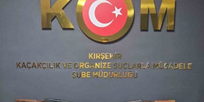Kırşehir’de, ruhsatsız tüfek ve kaçak içki ele geçirildi