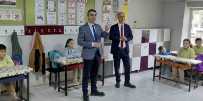 Kütahya ASE Sosyal Bilimler Lisesi’nden Güldüren köyü okuluna anlamlı ziyaret