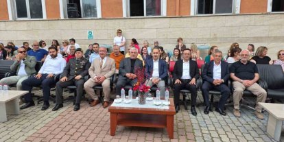 Bandırma’da hayat boyu öğrenme şenliği ve yılsonu sergisi açıldı