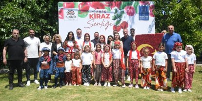 Kuşadası’nda Kiraz Şenliği coşkuyla başladı