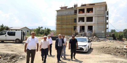 Dikmeli İlkokulu inşaatında çalışmalar yerinde incelendi