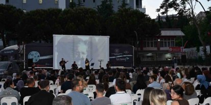 Manisa’da ’Gezen Sinema Tırı’ coşkusu