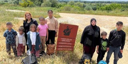 Yurt dışına kaçmak isteyen 32 düzensiz göçmen sınır hattında yakalandı