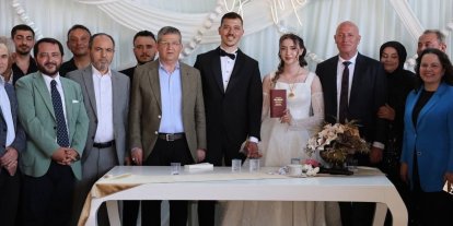 Başkan Kumral kızını yuvadan uçurdu