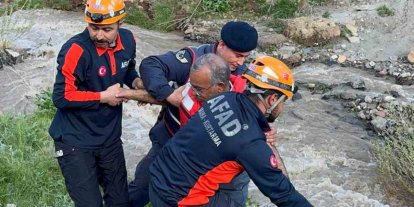 Erzurum’da mantar toplarken mahsur kalan çift kurtarıldı