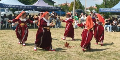 Taşlık’ta bir ilk: Kadınlar imece usulü folklor ekibi kurdu