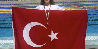 Milli yüzücü Ecrin Çevik’ten uluslararası başarı
