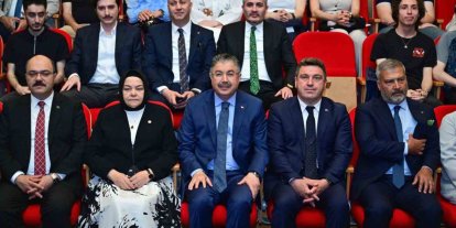 Vali Yılmaz: "Gençlerin sesi bilimle yükseliyor"