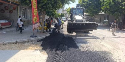 Akdeniz’de altyapı çalışmaları sonrası bozulan yollar asfaltlanıyor
