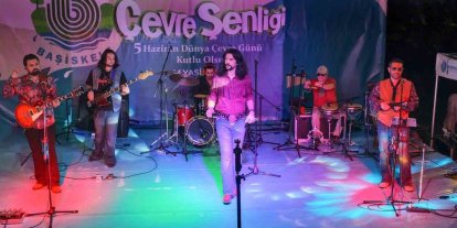 Anadolu Retro’dan Barış Manço şarkılarıyla konser coşkusu