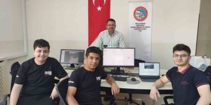 Denizlili gençlerin ‘Hava kalitesini izleyen akıllı göz’ projesi finale çıktı