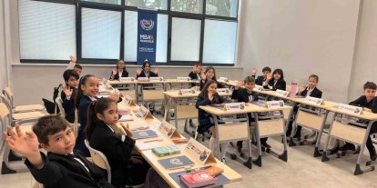 Ege Üniversitesi kapılarını minik diplomatlara açtı