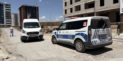 İnşaatın 4. katından düşen işçi ağır yaralandı