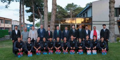 Erzincan Fen Lisesi Futbol Takımı Türkiye finalleri yolunda