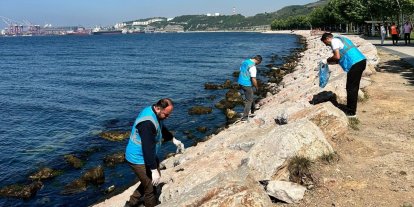 Dilovası’nda Marmara Denizi için sahil temizliği yapıldı