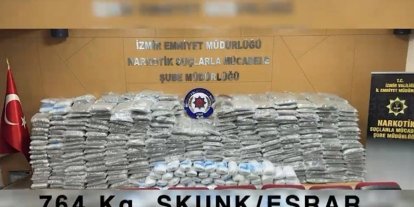 İzmir’de düzenlenen operasyonda 764 kilogram uyuşturucu madde ele geçirildi
