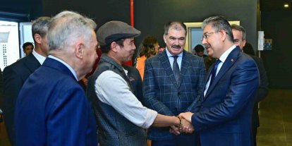Eğitime destek veren hayırseverler "Ahde Vefa Resim Sergisi"nde anıldı