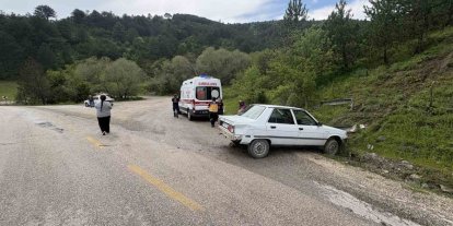 Kastamonu’da kontrolden çıkan otomobil kaza yaptı: 2 yaralı