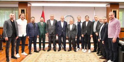 Kayserispor yönetiminden Başkan Büyükkılıç’a ziyaret