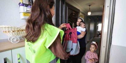 Denizli’de annelerin ilk hediyesi büyükşehirden