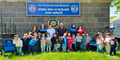 Minik Öğrencilerden Kars Emniyeti'ne Anlamlı Ziyaret