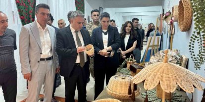 Üzümlü’de Halk Eğitim kursiyerlerinin el emeği eserleri sergilendi