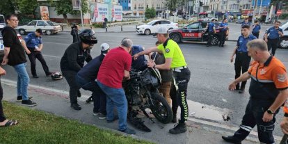 Fatih’te 3 motosiklet birbirine girdi: 1’i ağır 5 yaralı