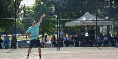 BŞEÜ’de ilk defa tenis turnuvası gerçekleştirildi