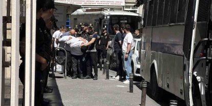 İstanbul merkezli 7 ilde düzenlenen suç örgütü operasyonununda gözaltına alınan 45 şüpheli adliyeye sevk edildi