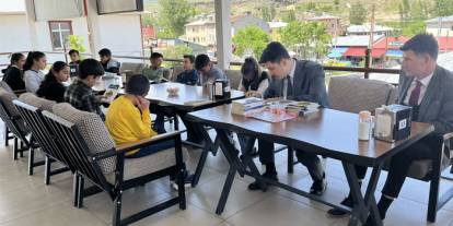 Digor Kaymakamı'ndan Minik Tiyatroculara Anlamlı Destek