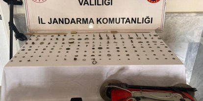 Jandarma tarihi eser niteliği taşıyan 150 adet sikke ve obje ele geçirdi