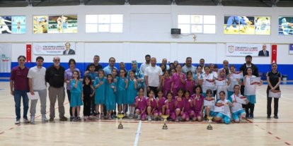 Basketbolda şampiyon  Şeyh Şamil İlkokulu