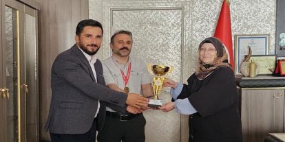 Din görevlileri masa tenisinde il birincisi oldu