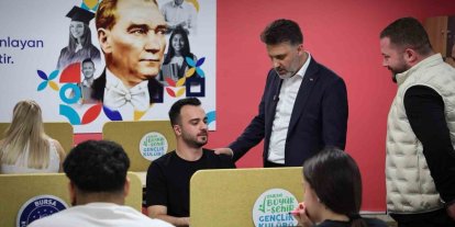 Başkan Vekili Biba öğrencilerle bir araya geldi