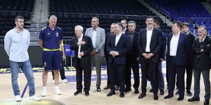 Aziz Yıldırım ve yönetim kurulundan, Fenerbahçe Beko’ya başarı dileği