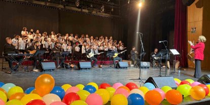 Erzurum’da türkü dolu gece