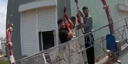 Mersin’de iskelede mahsur kalan 3 işçi kurtarıldı