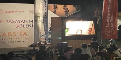 Usta Sanatçı Yılmaz Karakuzu Karagöz Gösterisiyle Karslılarla Buluştu