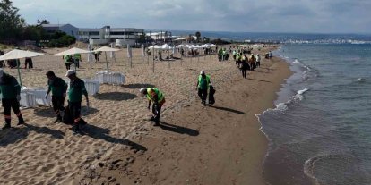 Mersin’de sahiller çevre haftasında temizlendi
