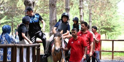 EMŞAV şehit ve gazi çocuklarıyla bir araya geldi