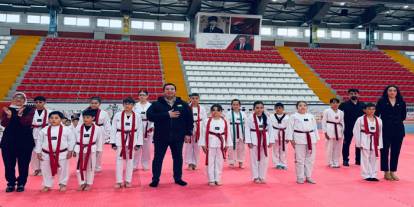 Kars’ta Genç Taekwondocular Bir Üst Kuşak İçin Ter Döktü