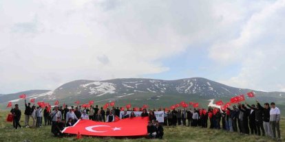 Gençler şühedanın izinde yürüdü