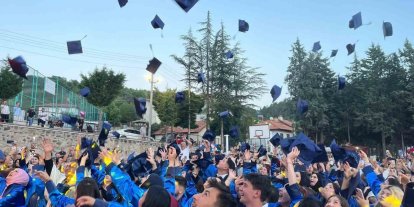 Şaphane MYO’da mezuniyet coşkusu